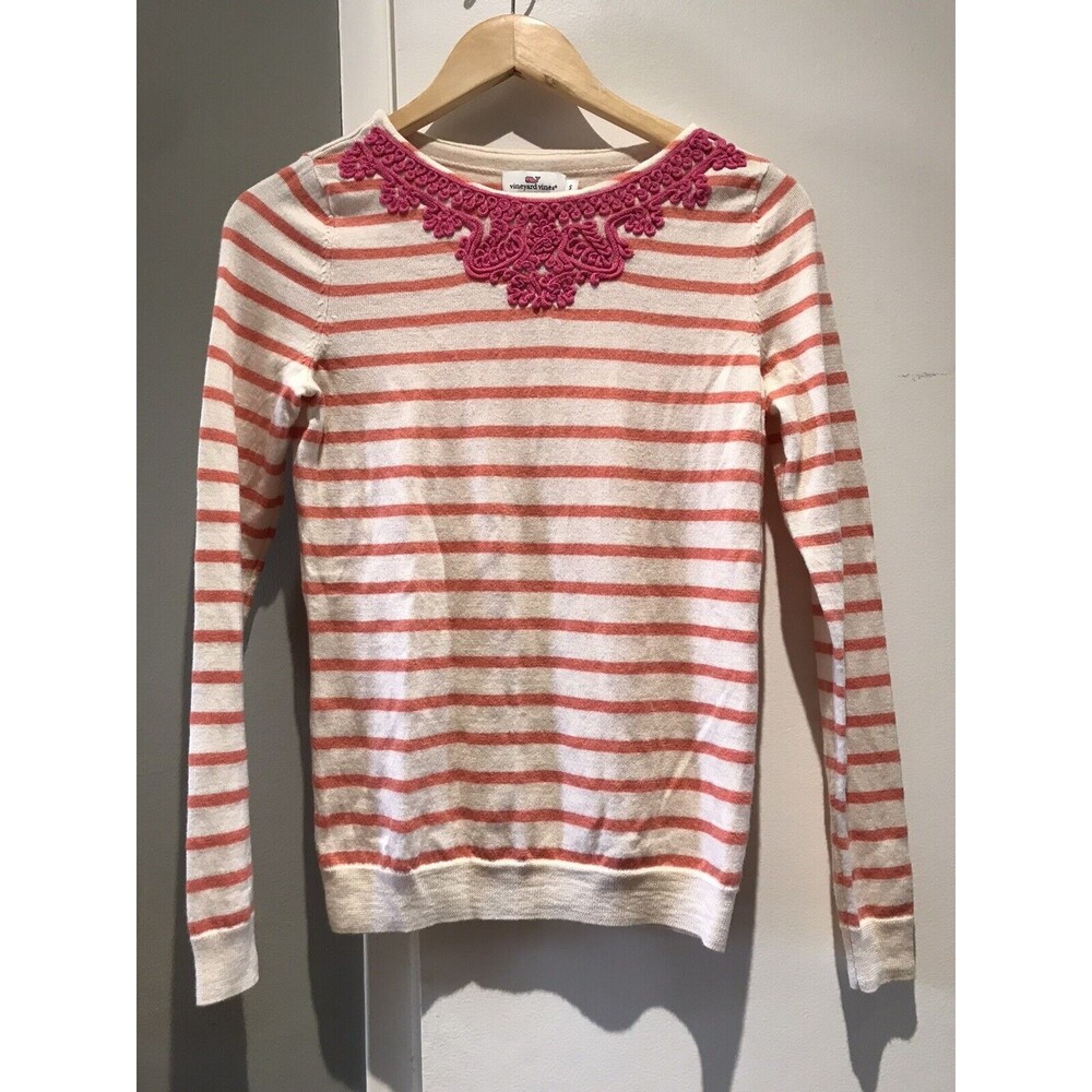 EUC Vineyard Vines 100% Fine.Merino Embroidered Cream/Pink Stripe Sweater Size S